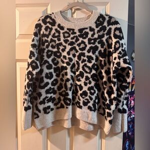 Vince Camuto Black and Cream Leopard Sweater